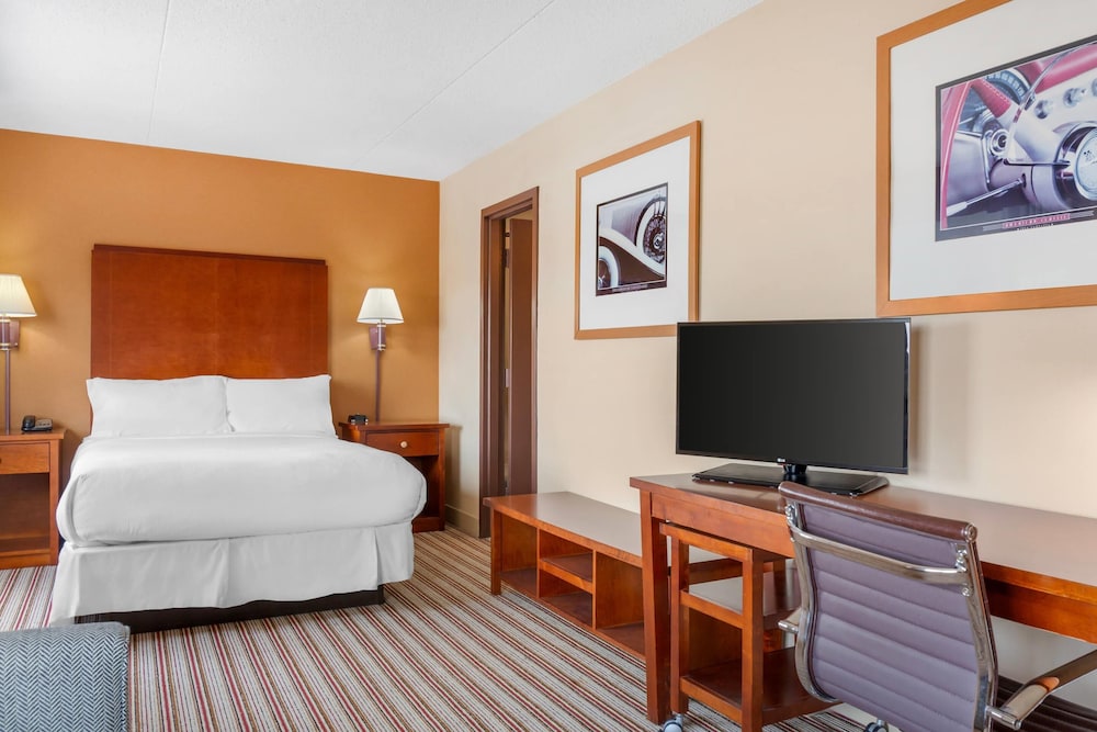 Radisson Hotel Detroit Metro Airport — Hotel rooms in Romulus, Michigan