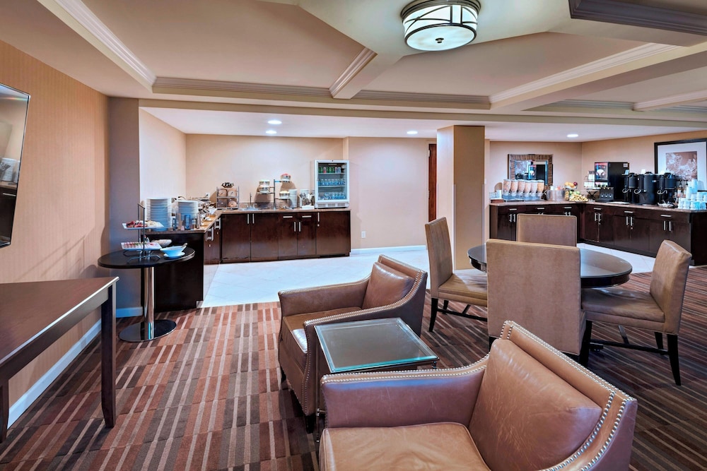 Sheraton Pentagon City Hotel — Restaurant & bars in Arlington, Virginia