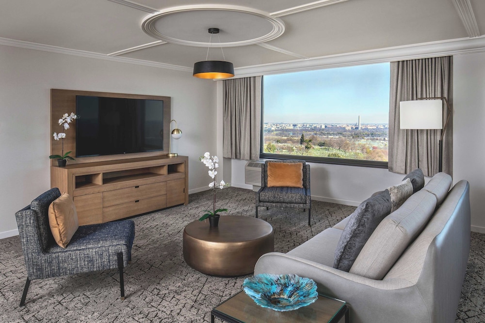 Sheraton Pentagon City Hotel — Hotel rooms in Arlington, Virginia