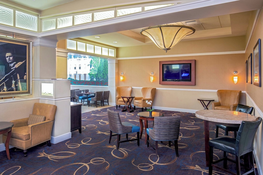 Sheraton Pentagon City Hotel — Restaurant & bars in Arlington, Virginia
