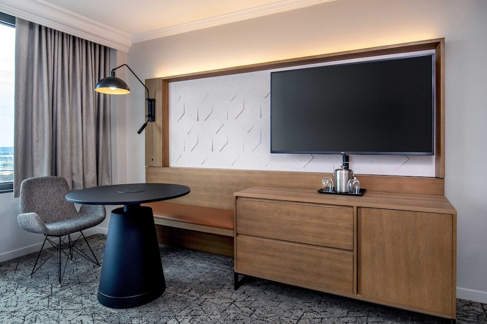 Sheraton Pentagon City Hotel — Hotel rooms in Arlington, Virginia