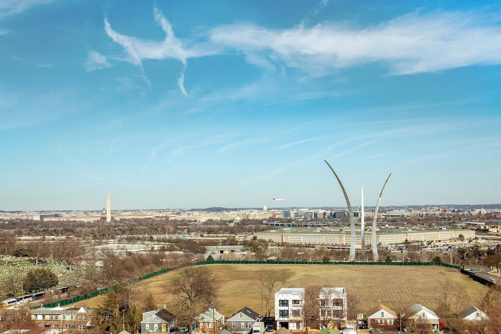 Sheraton Pentagon City Hotel — Attractions in the area in Arlington, Virginia