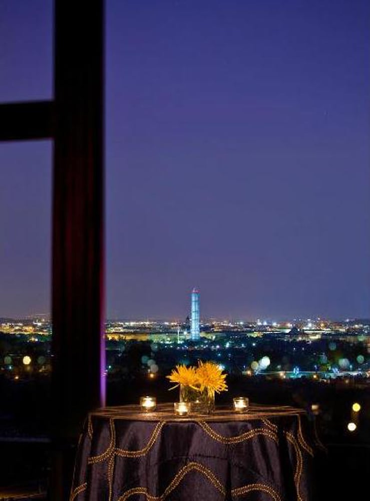 Sheraton Pentagon City Hotel — Attractions in the area in Arlington, Virginia