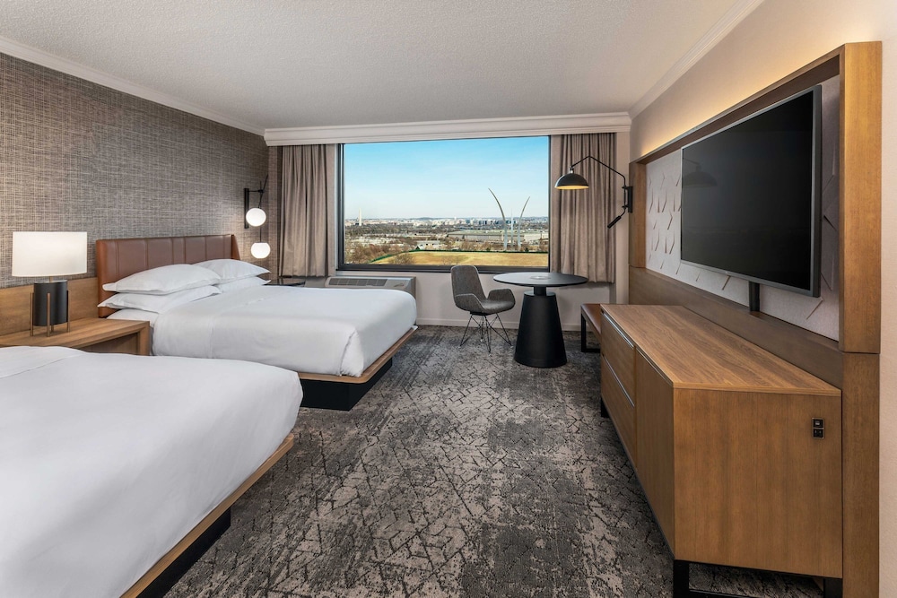 Sheraton Pentagon City Hotel — Hotel rooms in Arlington, Virginia