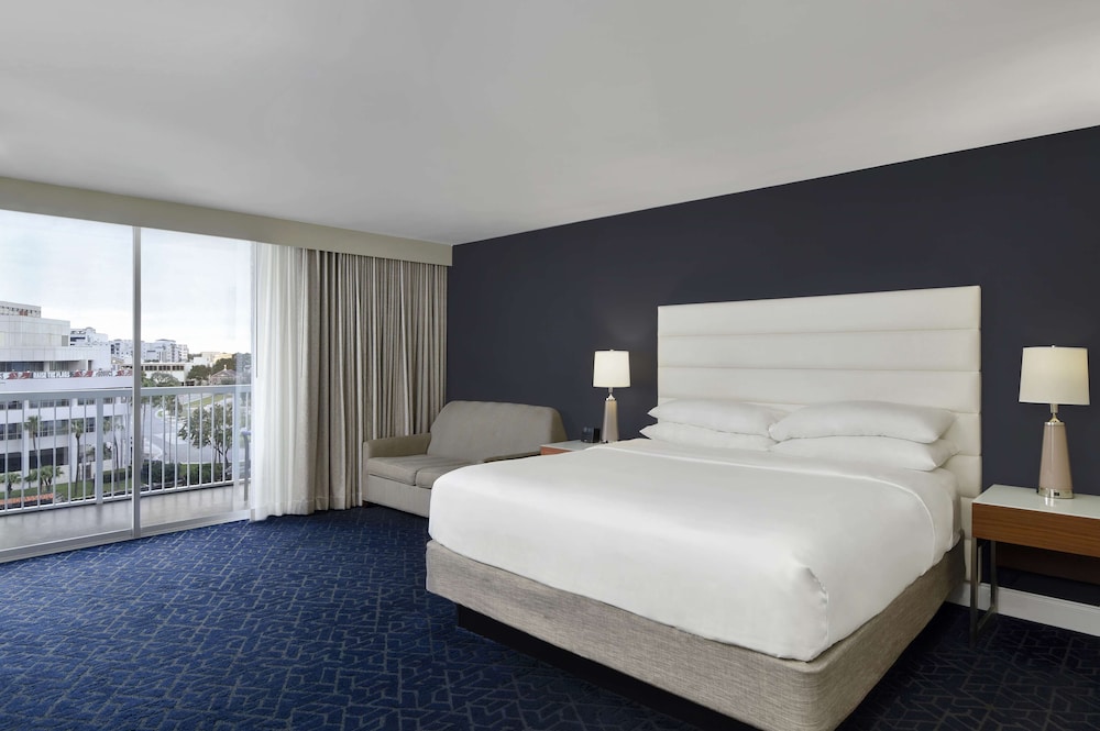 Hotel Tampa Riverwalk — Hotel rooms in Tampa, Florida