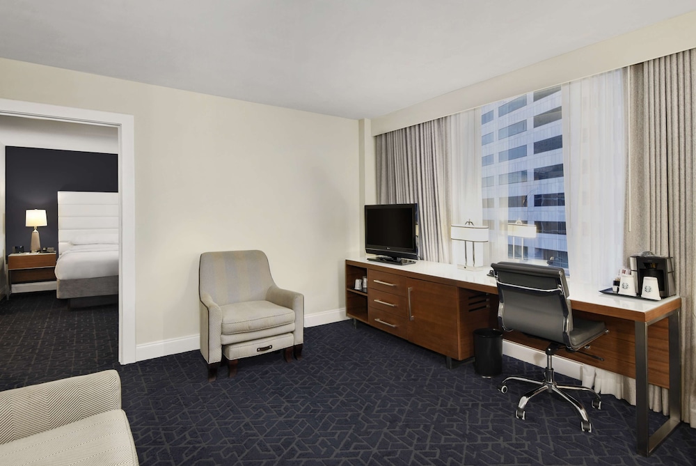Hotel Tampa Riverwalk — Hotel rooms in Tampa, Florida