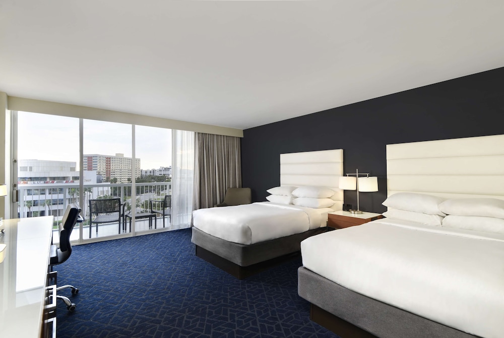 Hotel Tampa Riverwalk — Hotel rooms in Tampa, Florida