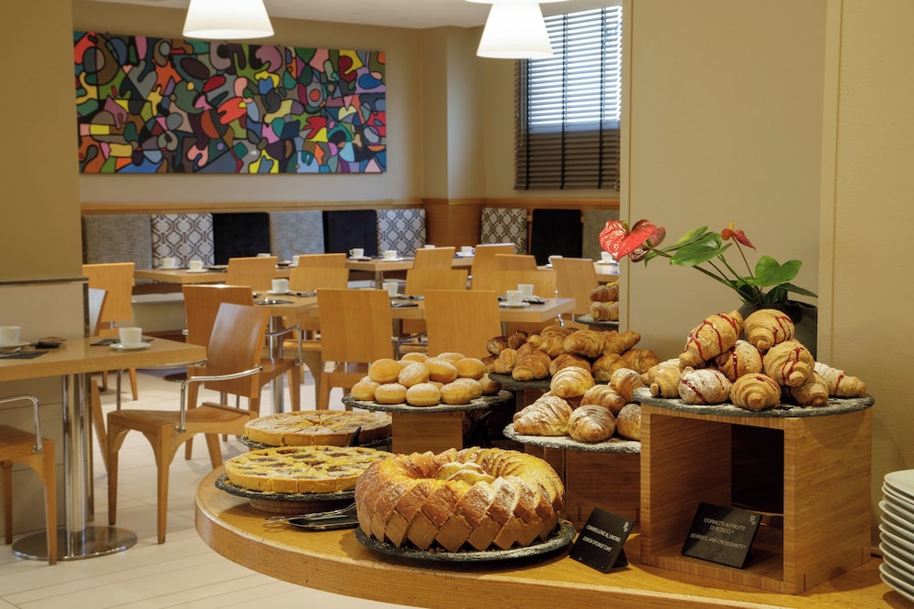 Best Western Plus Globus Hotel — Restaurant & bars in Rome, Lazio
