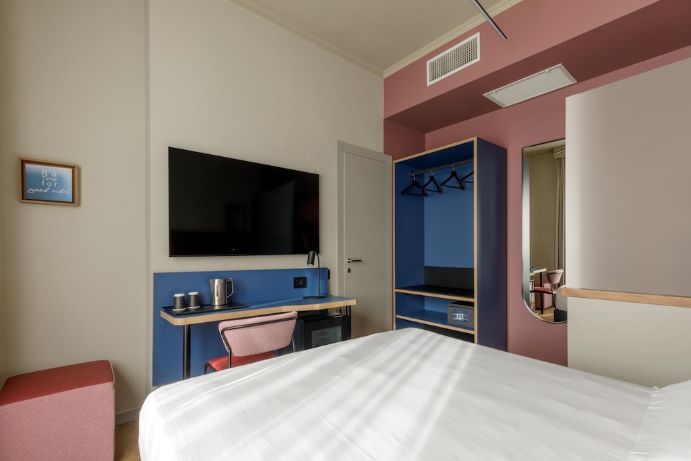 Best Western Plus Globus Hotel — Hotel rooms in Rome, Lazio
