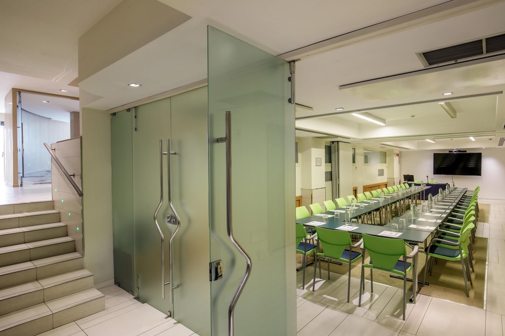 Best Western Plus Globus Hotel — Hotel building in Rome, Lazio