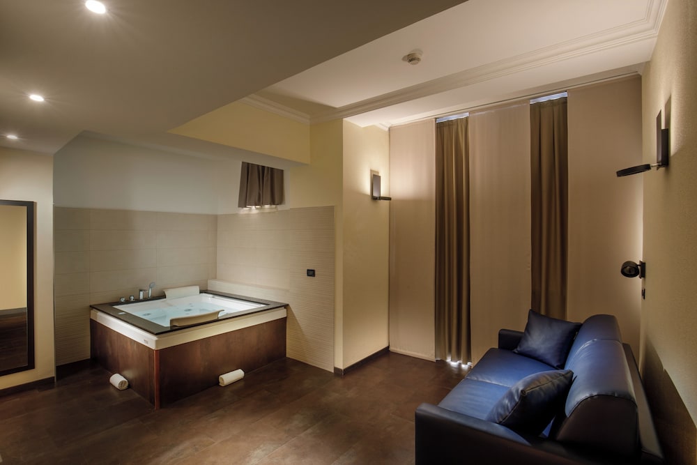 Best Western Plus Globus Hotel — Hotel rooms in Rome, Lazio