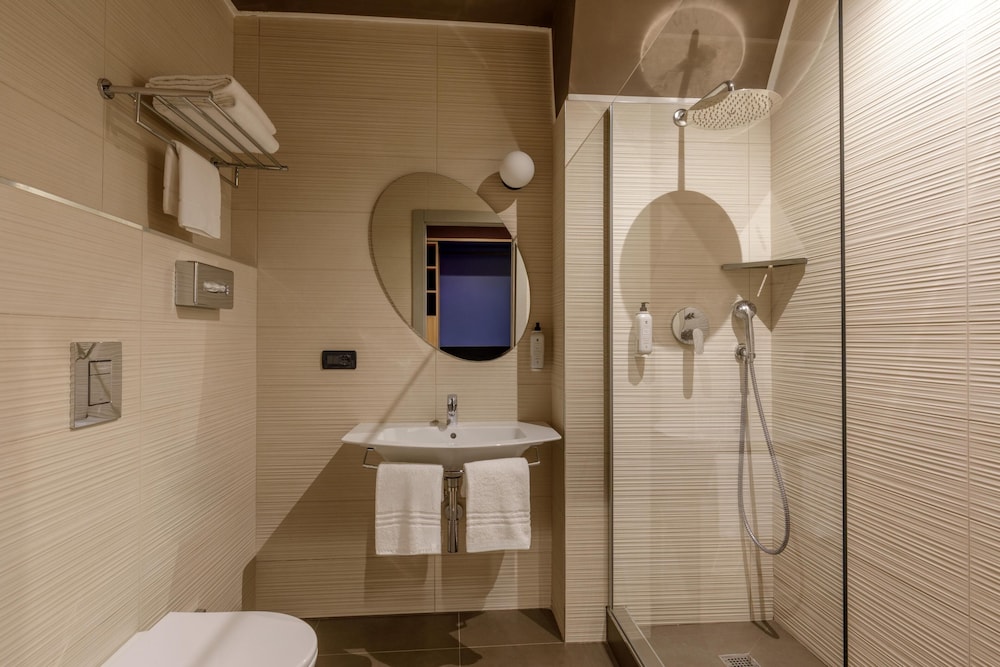 Best Western Plus Globus Hotel — Hotel rooms in Rome, Lazio
