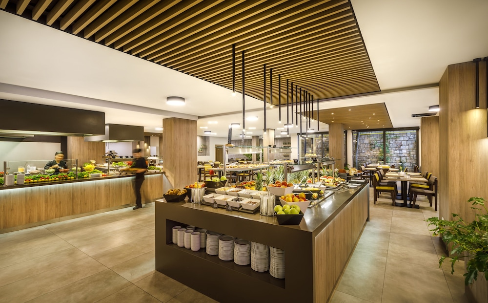 Maistra Select Island Hotel Istra — Restaurant & bars in Rovinj, Istria