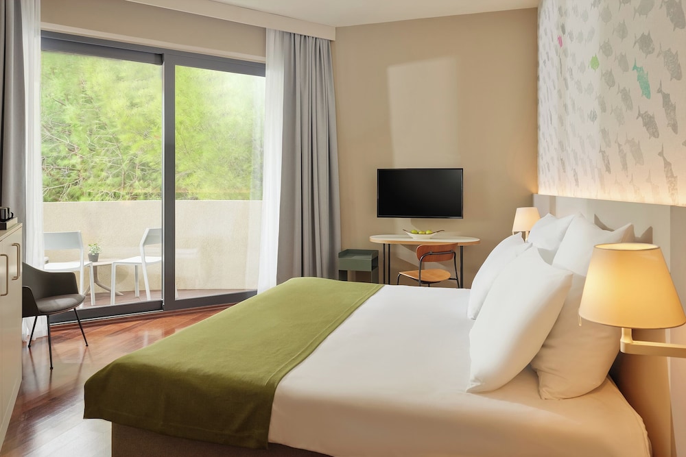 Maistra Select Island Hotel Istra — Hotel rooms in Rovinj, Istria