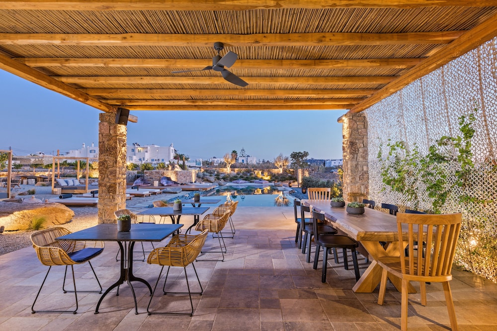 Portes Mykonos Suites & Villas — Restaurant & bars in Glastros, South Aegean