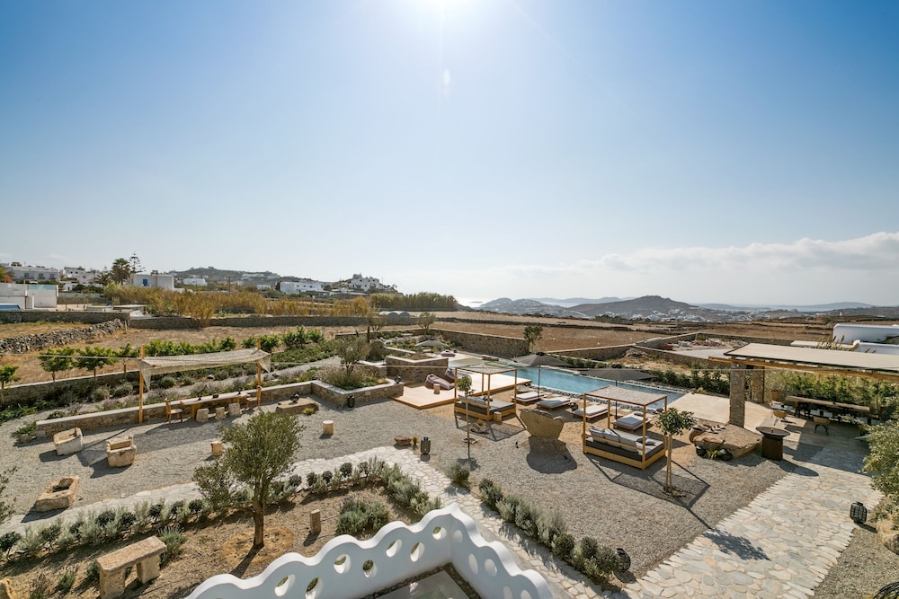 Portes Mykonos Suites & Villas - zdjęcie 3