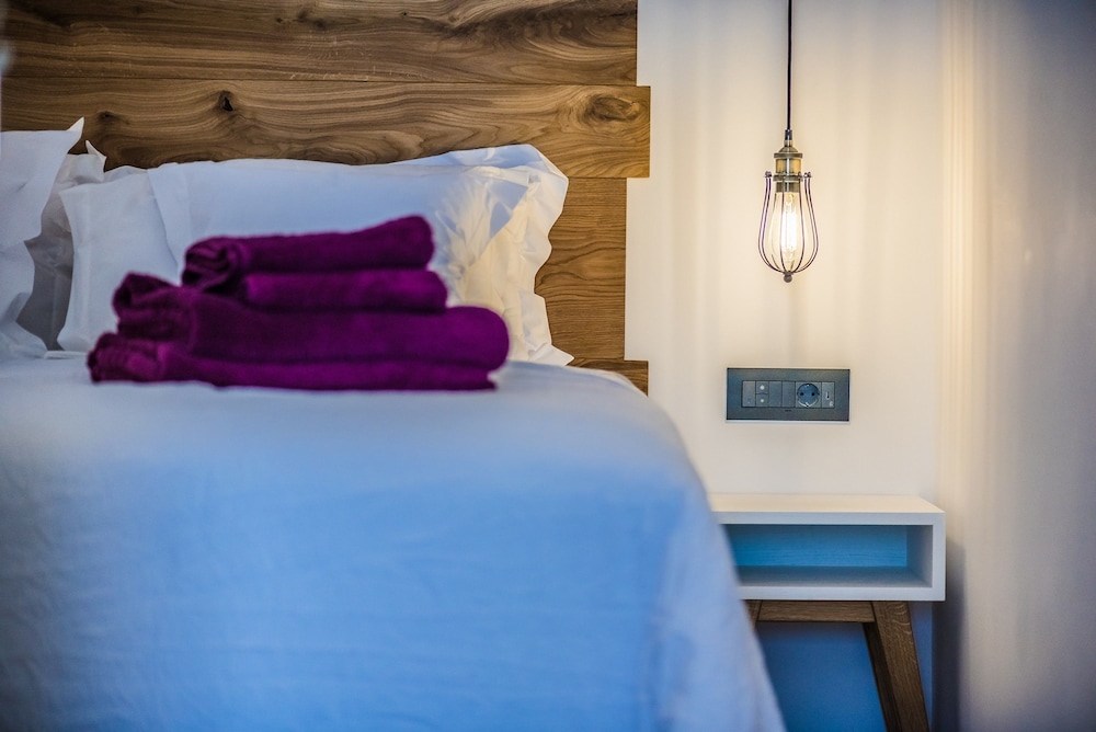 Portes Mykonos Suites & Villas — Hotel rooms in Glastros, South Aegean