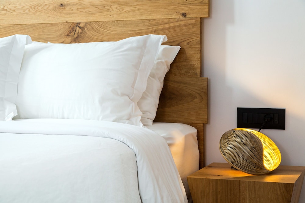 Portes Mykonos Suites & Villas — Hotel rooms in Glastros, South Aegean