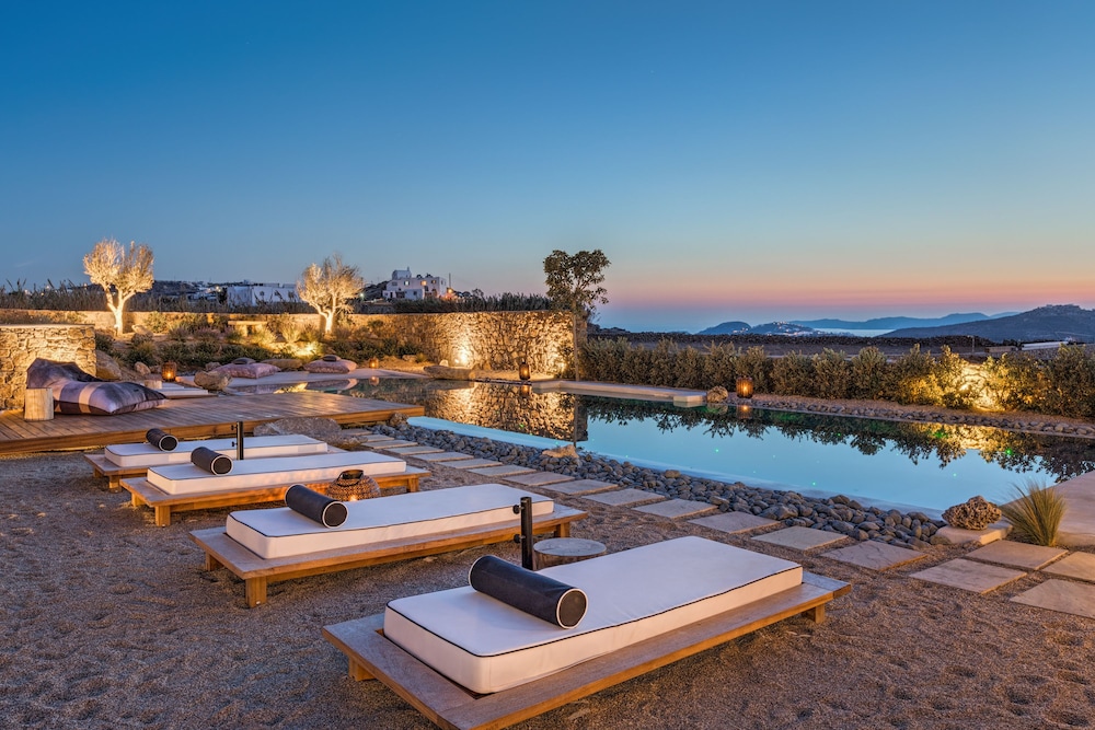 Portes Mykonos Suites & Villas - zdjęcie 2