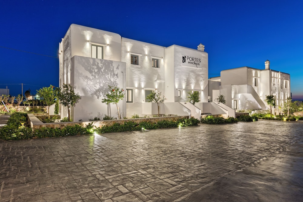 Portes Mykonos Suites & Villas — Hotel building in Glastros, South Aegean