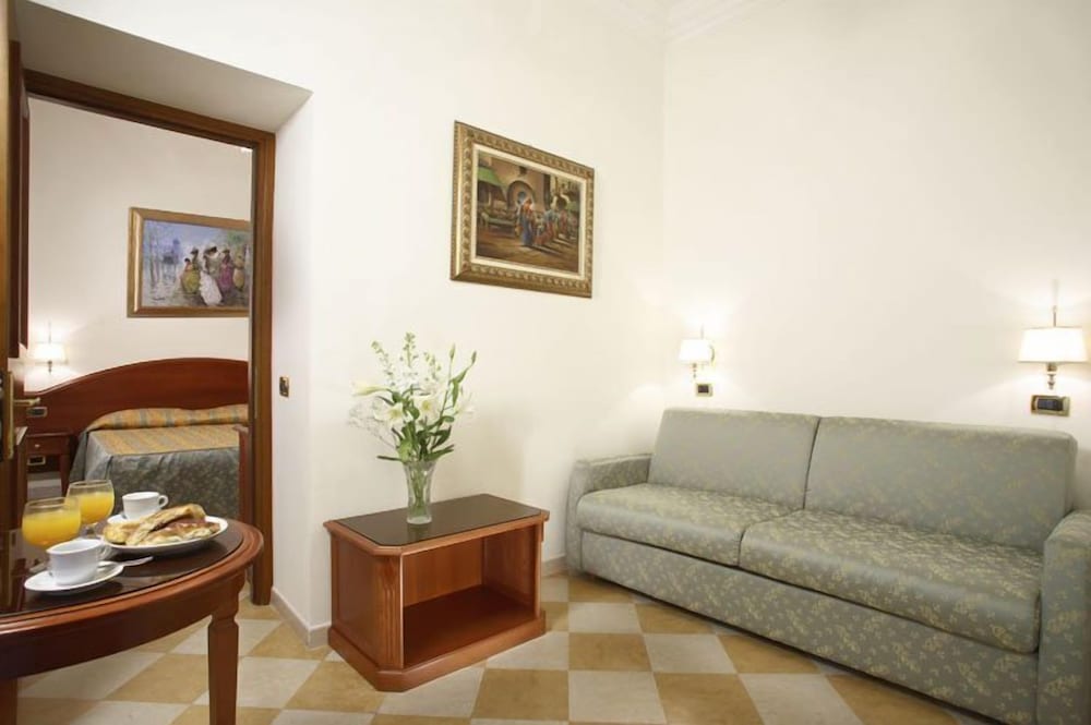 Hotel Contilia — Hotel rooms in Rome, Lazio