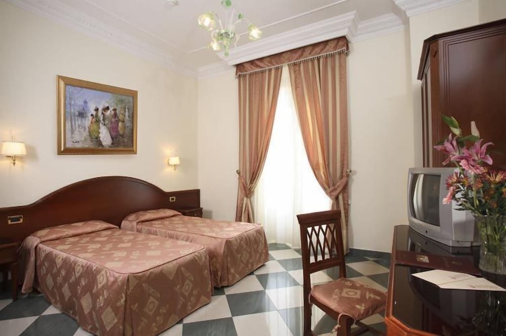Hotel Contilia — Hotel rooms in Rome, Lazio