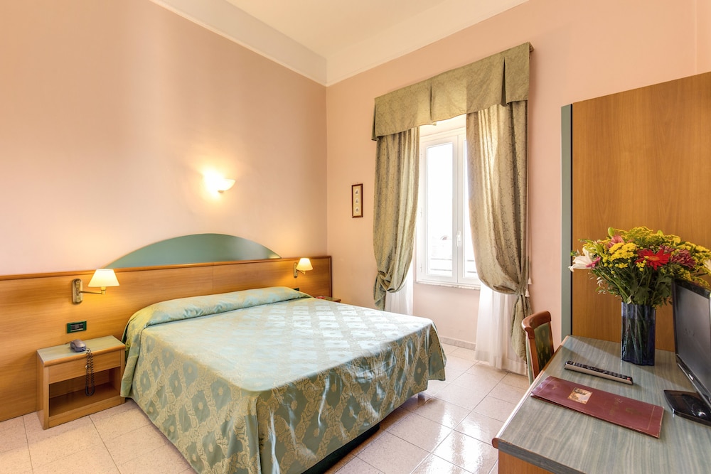 Hotel Contilia — Hotel rooms in Rome, Lazio