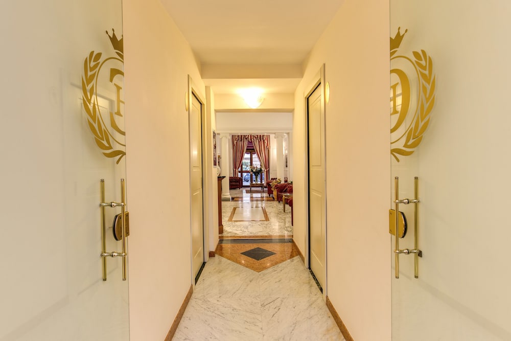Hotel Contilia — Hotel building in Rome, Lazio
