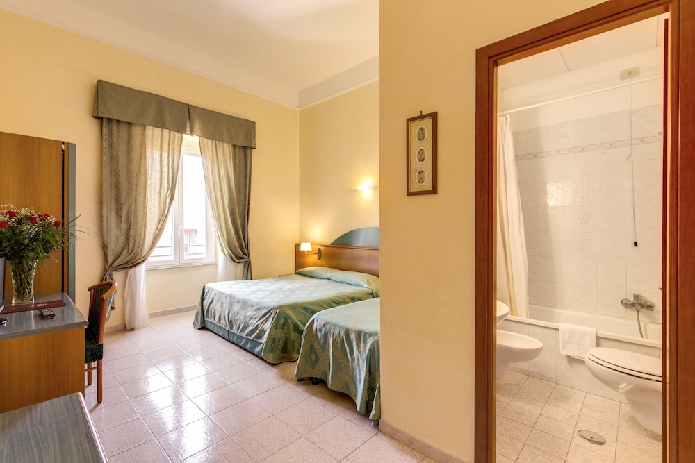 Hotel Contilia — Hotel rooms in Rome, Lazio