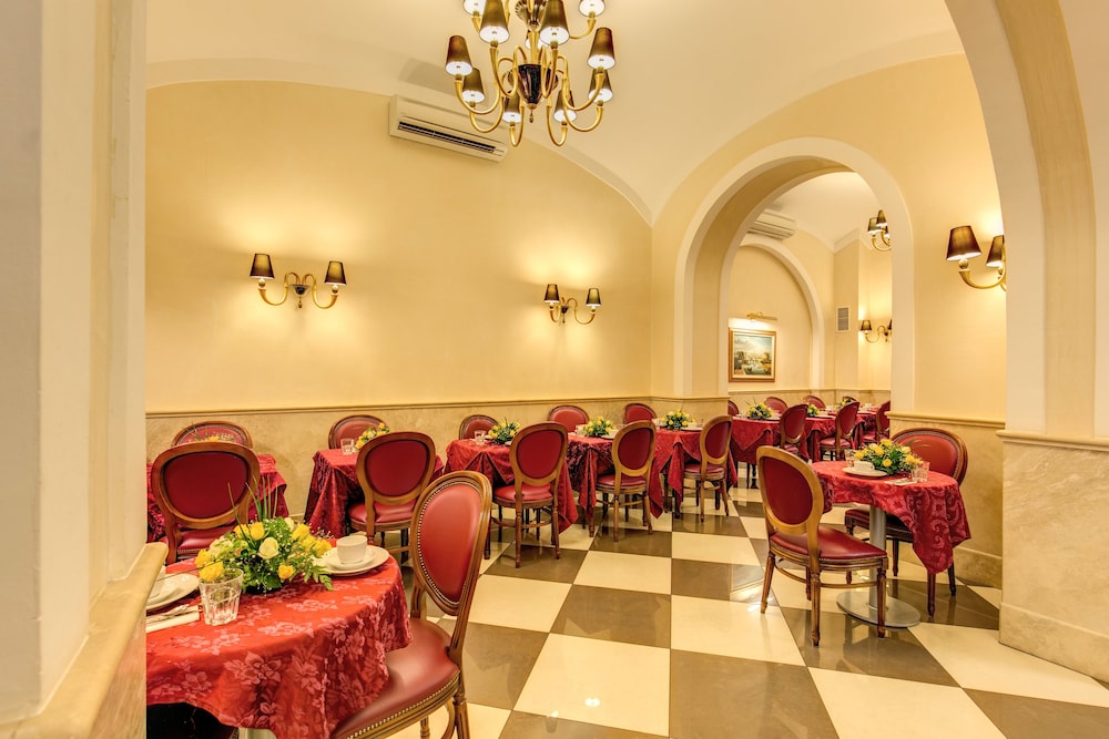 Hotel Contilia — Restaurant & bars in Rome, Lazio
