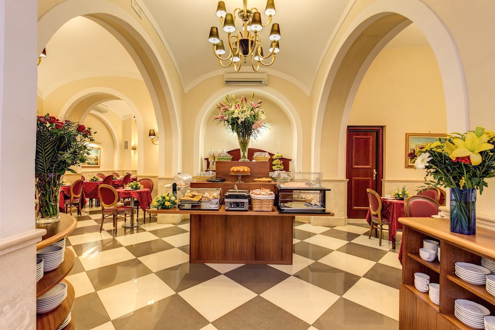 Hotel Contilia — Restaurant & bars in Rome, Lazio