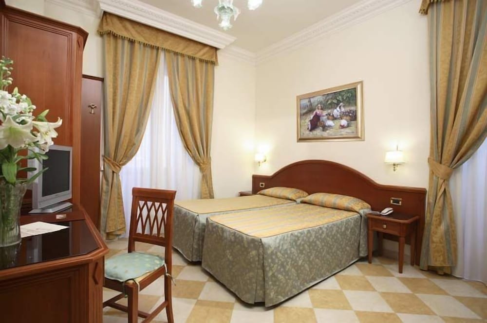 Hotel Contilia — Hotel rooms in Rome, Lazio