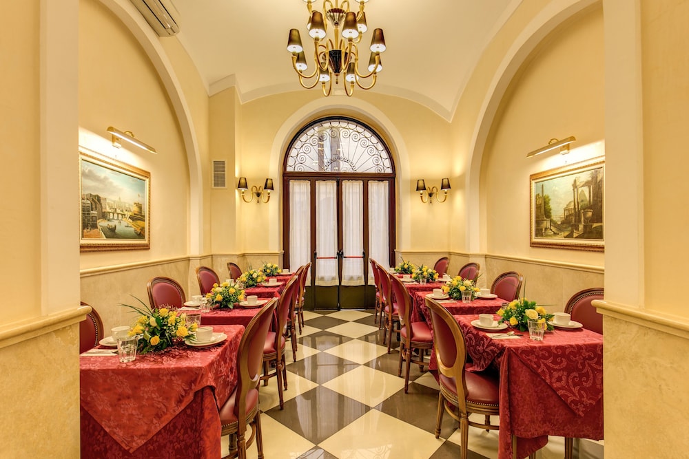 Hotel Contilia — Restaurant & bars in Rome, Lazio