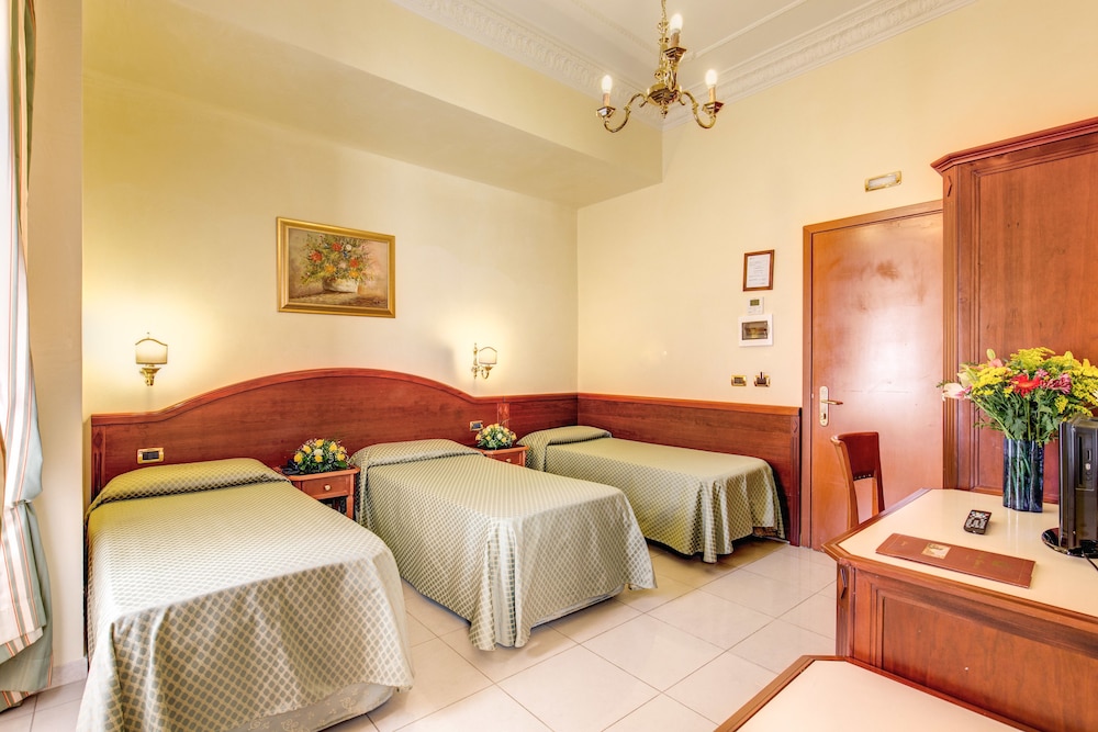 Hotel Contilia — Hotel rooms in Rome, Lazio