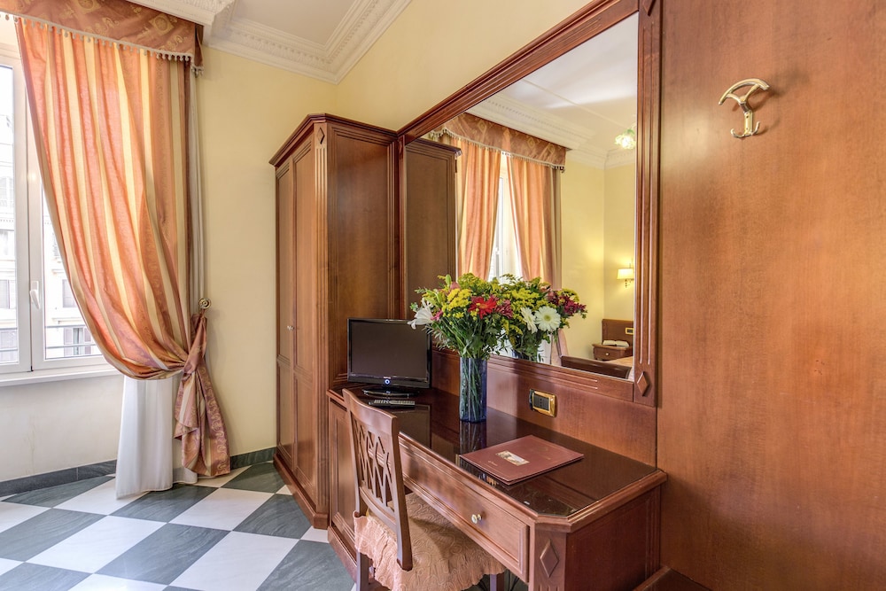 Hotel Contilia — Hotel rooms in Rome, Lazio