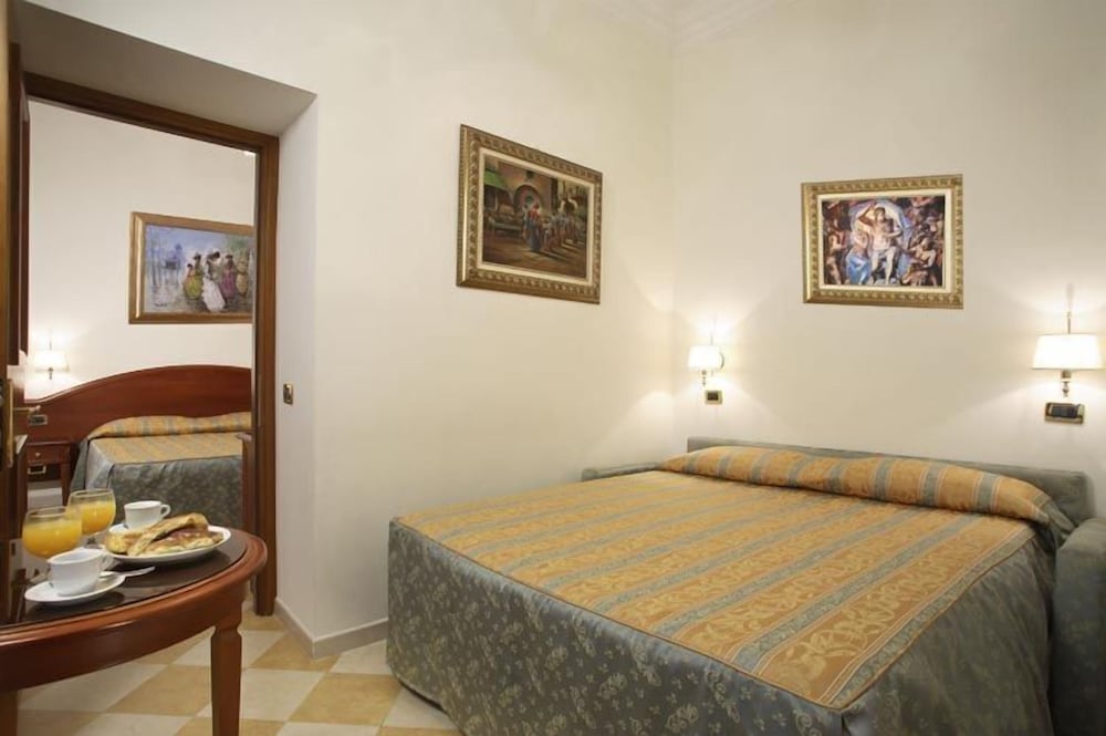 Hotel Contilia — Hotel rooms in Rome, Lazio
