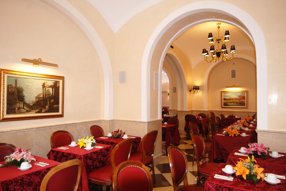 Hotel Contilia — Restaurant & bars in Rome, Lazio