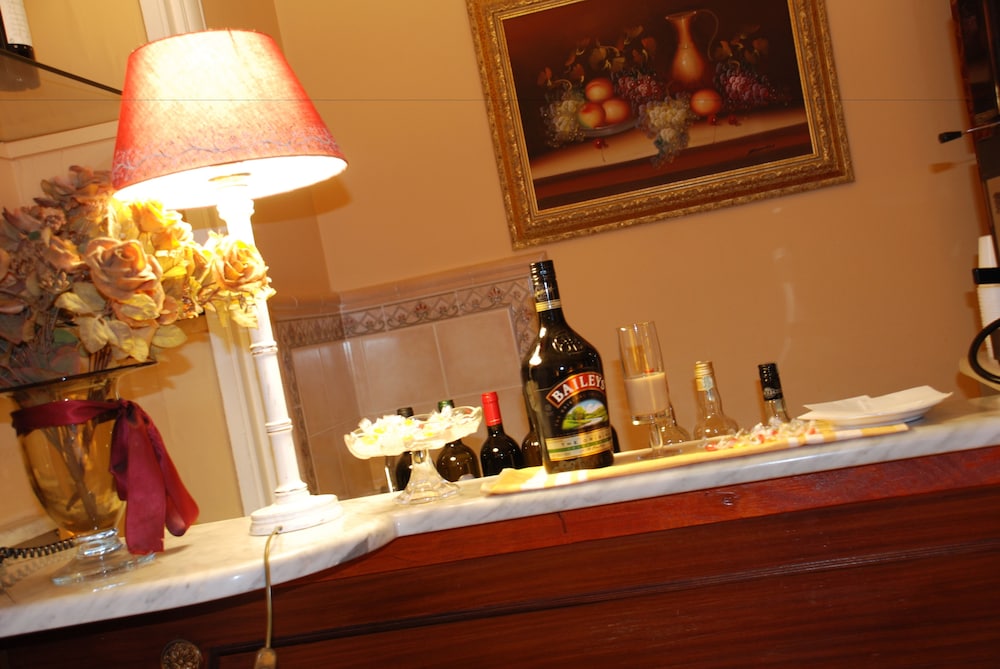 Hotel del Centro — Restaurant & bars in Palermo, Sicily