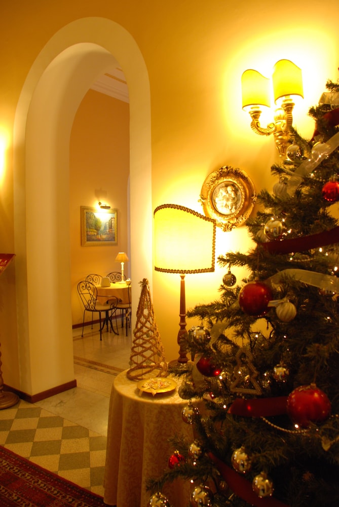 Hotel del Centro — Hotel building in Palermo, Sicily