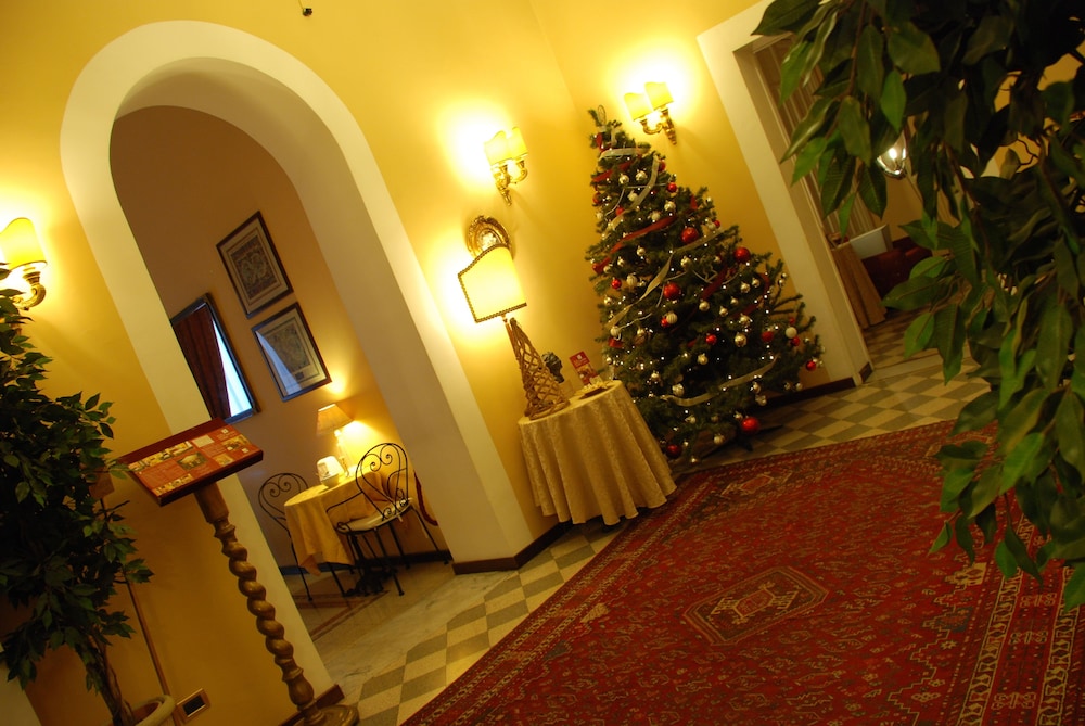 Hotel del Centro — Hotel building in Palermo, Sicily