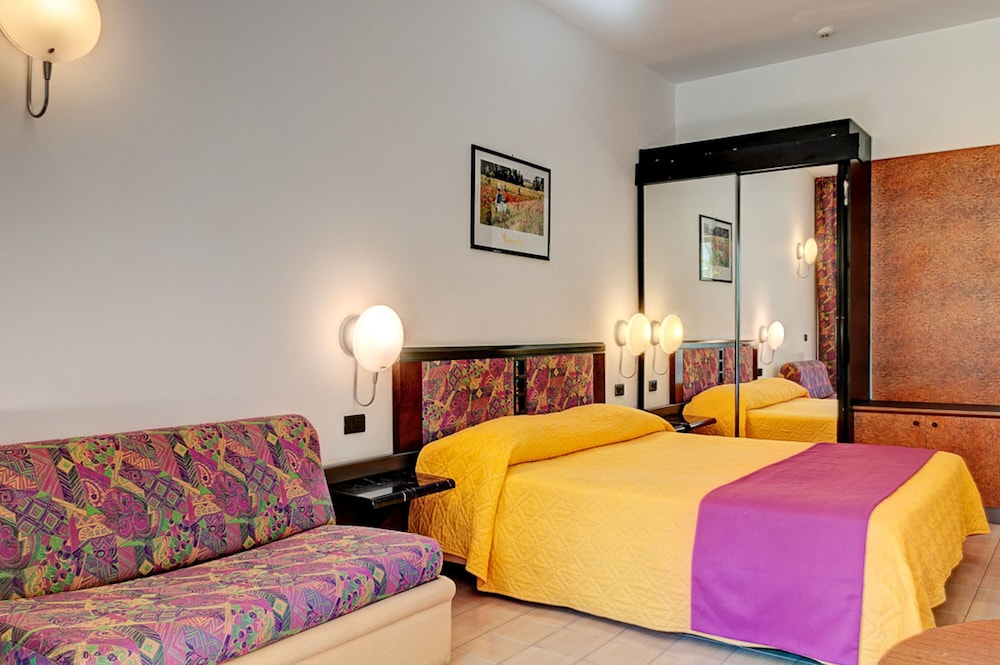 Hotel Olimpo Le Terrazze — Hotel rooms in Letojanni, Sicily