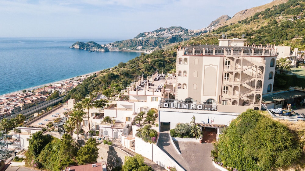 Hotel Olimpo Le Terrazze — Hotel building in Letojanni, Sicily
