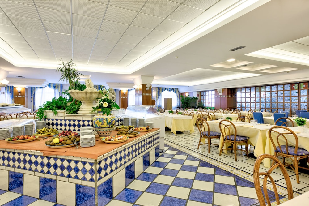 Hotel Olimpo Le Terrazze — Restaurant & bars in Letojanni, Sicily