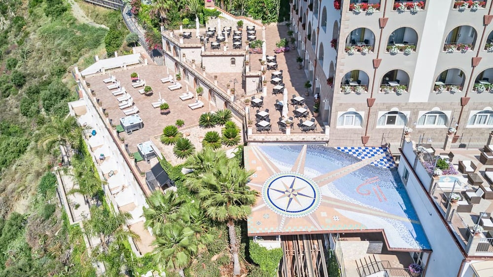 Hotel Olimpo Le Terrazze — Hotel building in Letojanni, Sicily