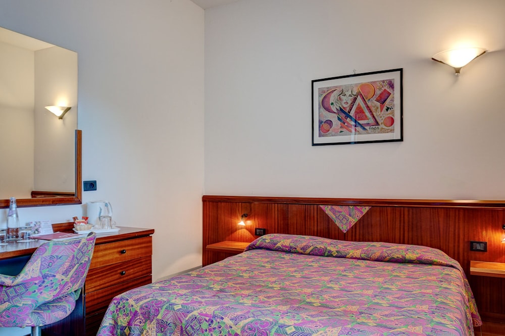 Hotel Olimpo Le Terrazze — Hotel rooms in Letojanni, Sicily