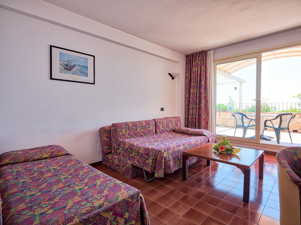 Hotel Olimpo Le Terrazze — Hotel rooms in Letojanni, Sicily