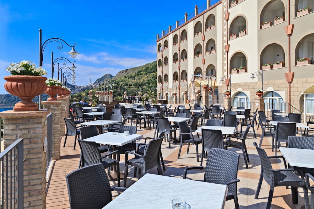 Hotel Olimpo Le Terrazze — Restaurant & bars in Letojanni, Sicily
