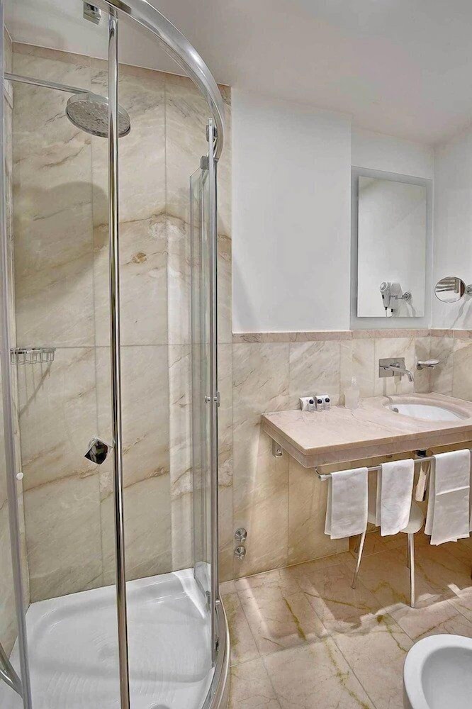 Hotel Nazionale — Hotel rooms in Venice, Veneto