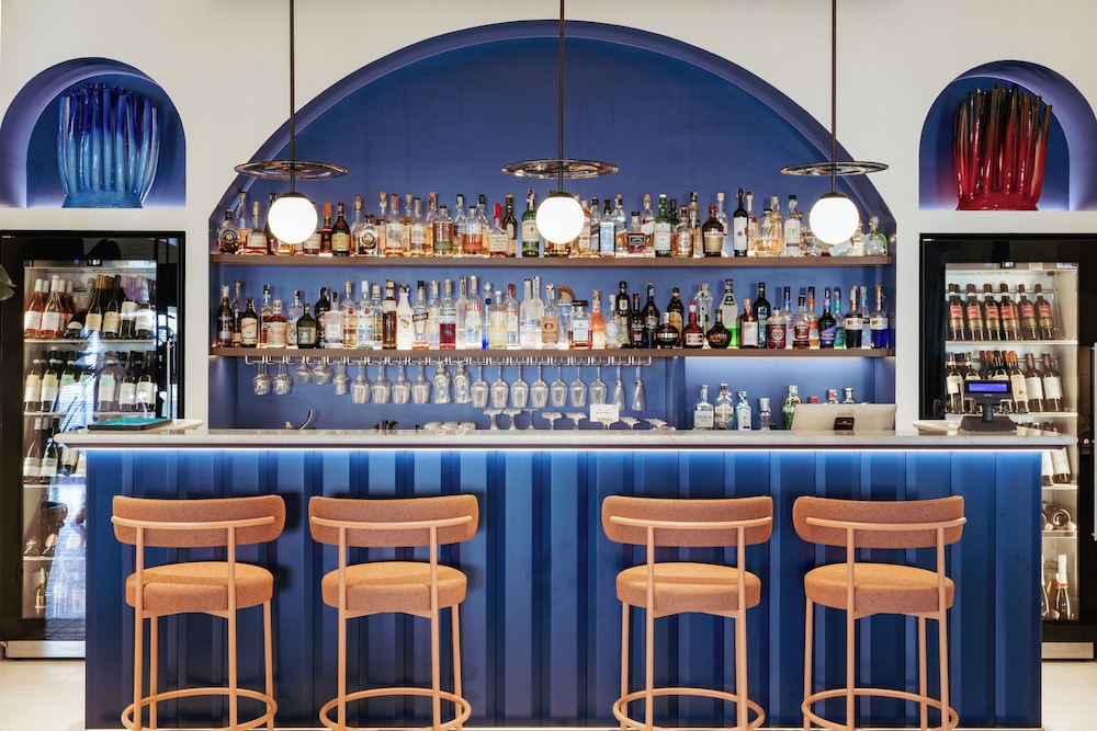 Hotel Plaza — Restaurant & bars in Sorrento, Campania