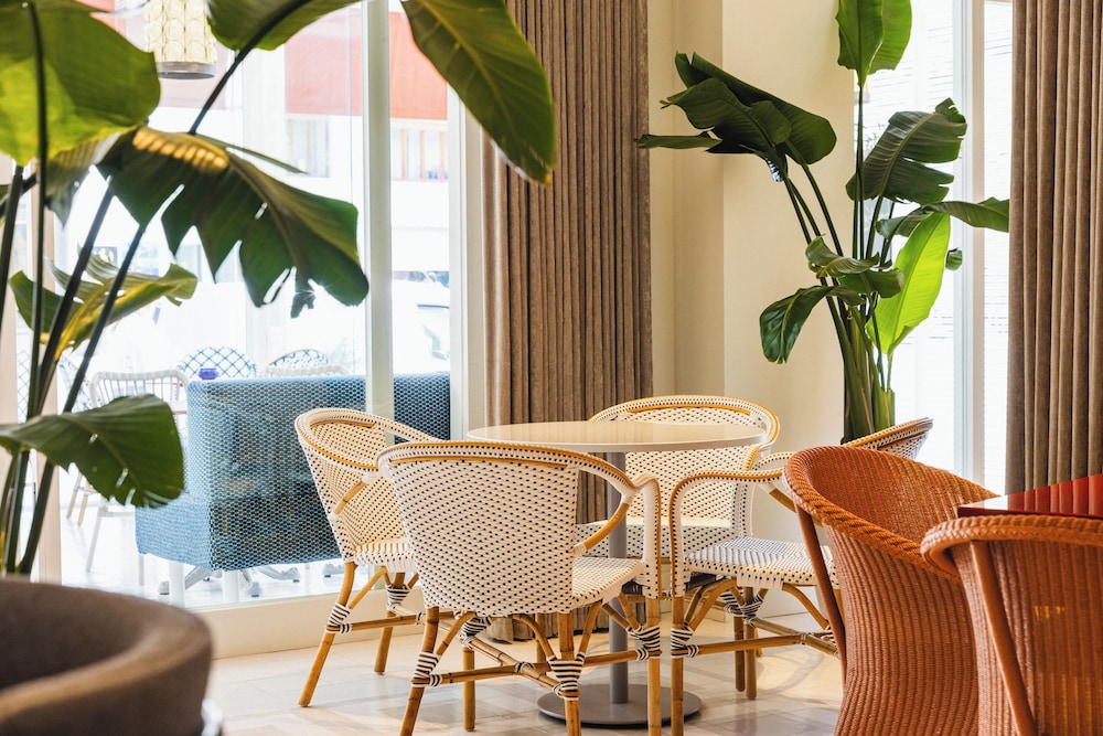 Hotel Plaza — Restaurant & bars in Sorrento, Campania